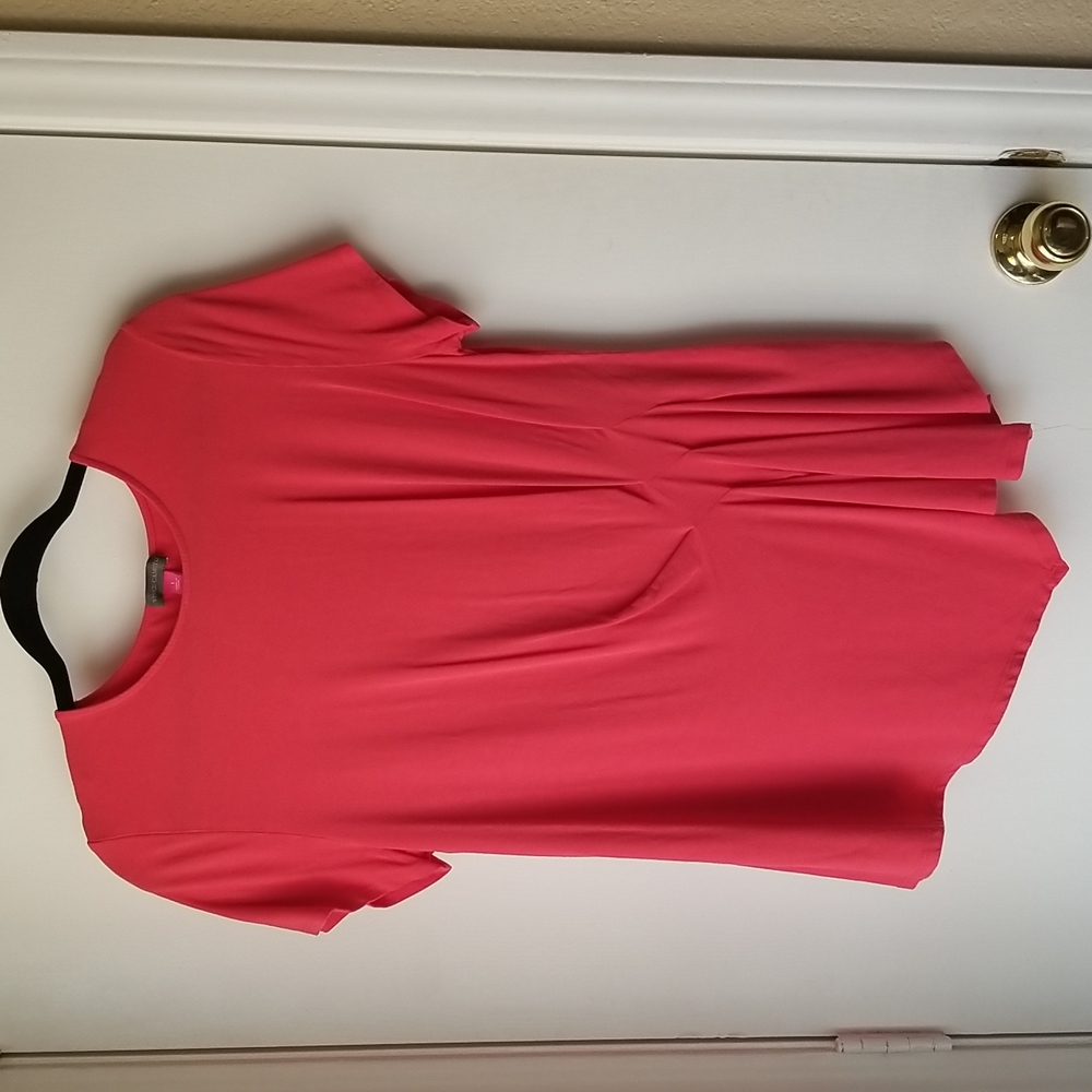 Vince Camuto short sleeve blouse